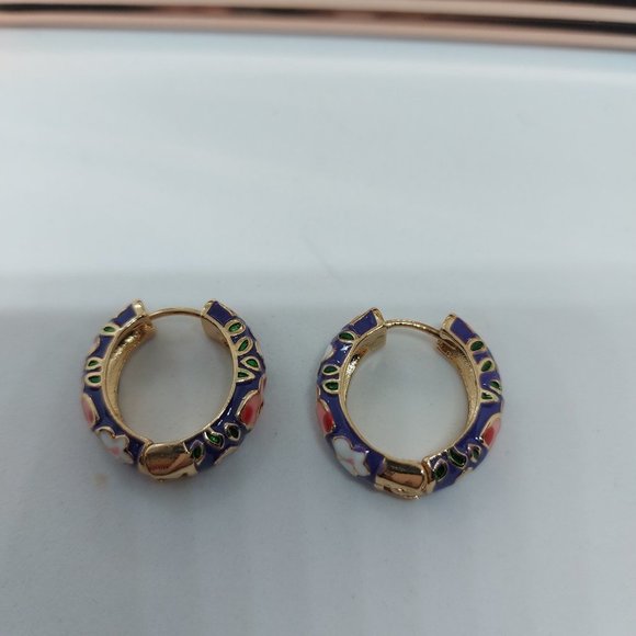 Retro Boho Enamel Flower Huggie Hoop Earrings Purple - Picture 8 of 12